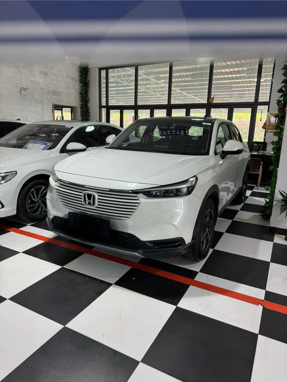 Honda Vezel 1.5L CVT Edition, 2023 — фото 1