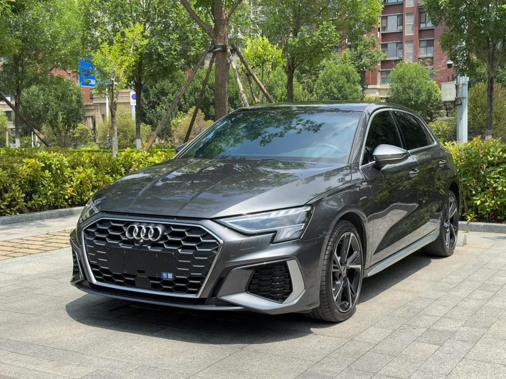 Audi A3 Facelift Sportback 35 TFSI Fashion Sport Version, 2023 — фото 1