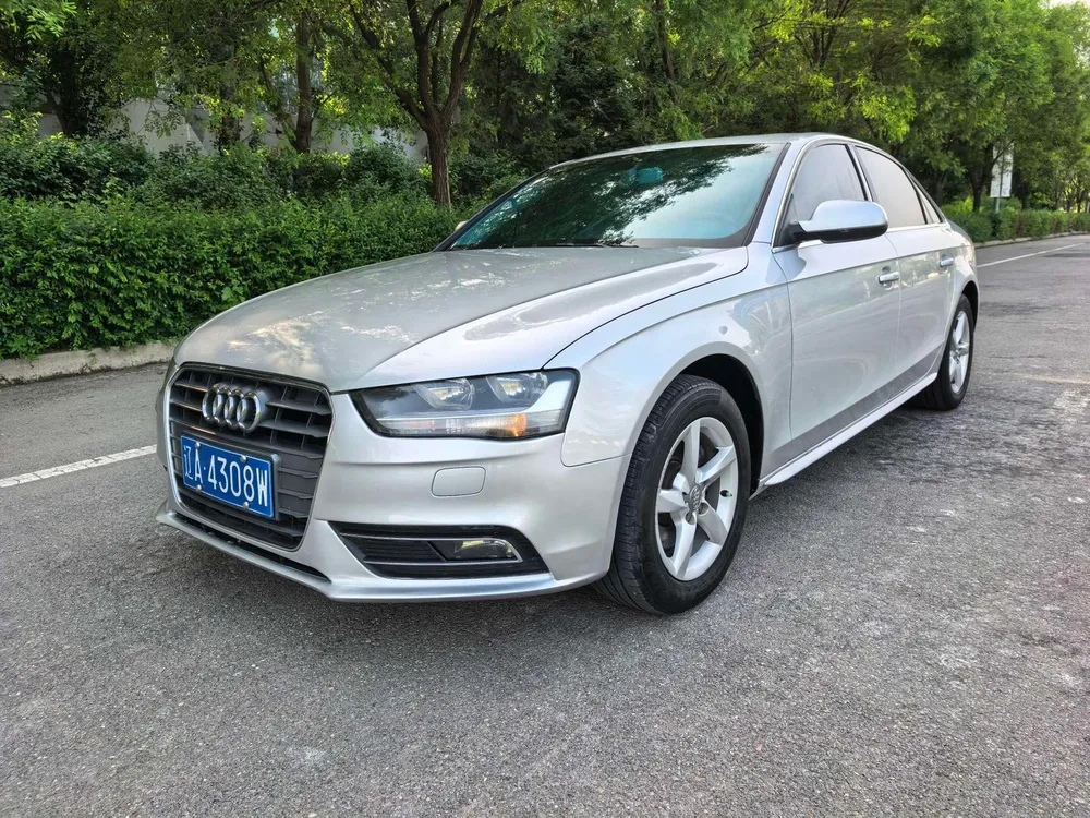 Audi A4L, 2013