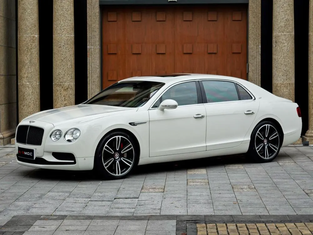 Bentley Flying Spur 4.0T Auto RWD 4 Seater Parallel Import, 2017 — фото 1