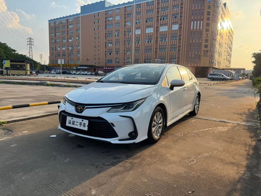 Toyota Corolla 1.5L CVT Edition, 2022 — фото 1