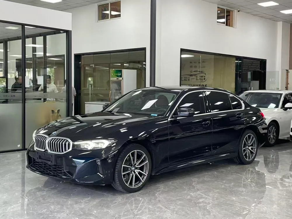 BMW 3-Series, 2023