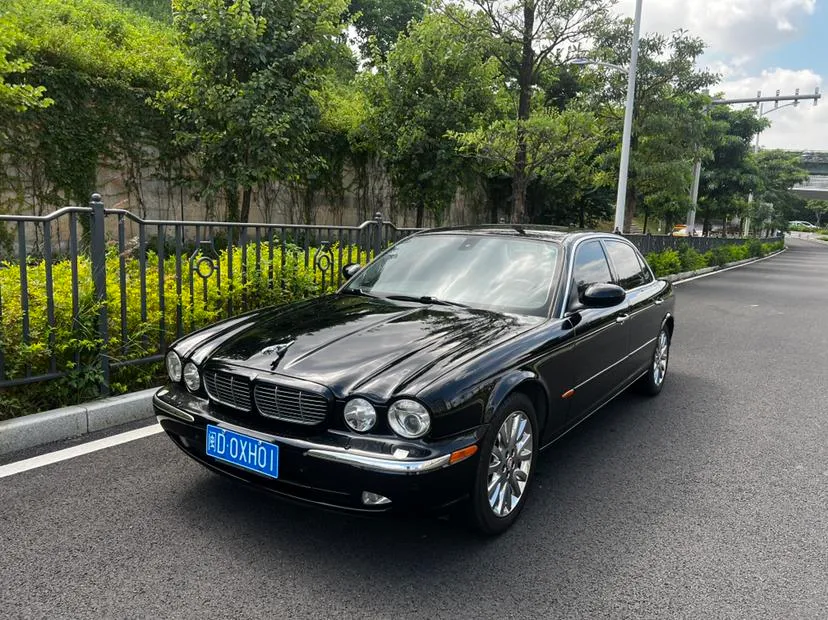 Jaguar XJ, 2005