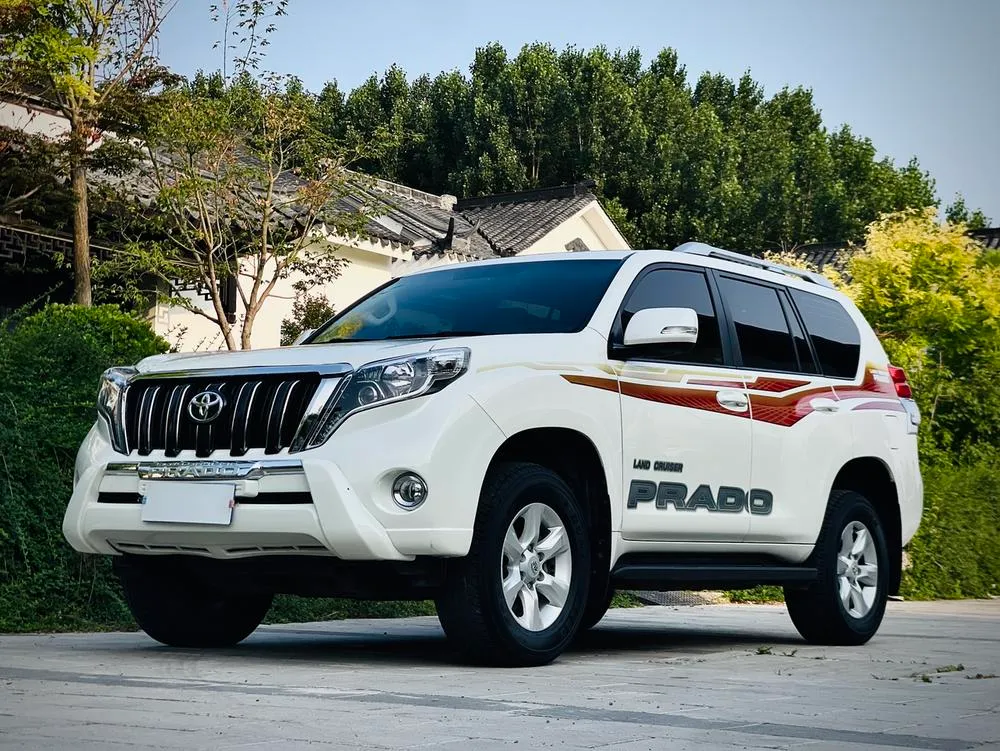 Toyota Prado (Import) 2.7L Auto Luxury Edition, 2010 — фото 1