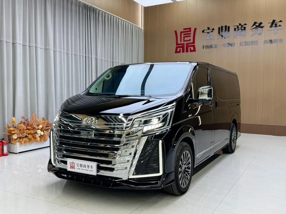 Toyota Hiace, 2025
