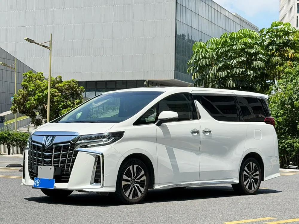 Toyota Alphard, 2015