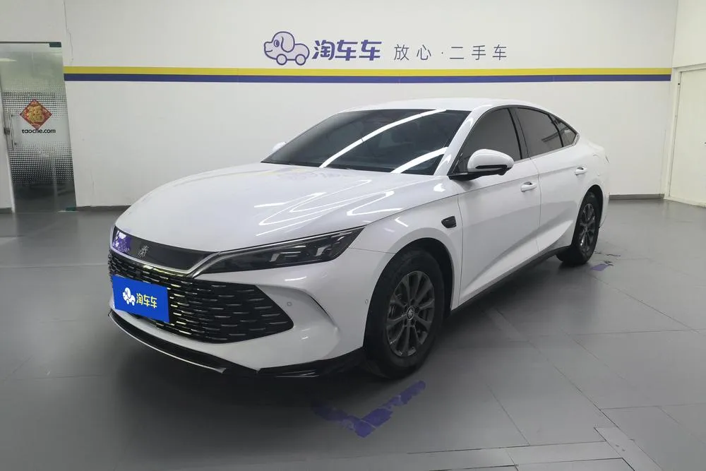 BYD Qin L DM Smart Drive Edition DM-i 80KM Leading Version, 2025 — фото 1