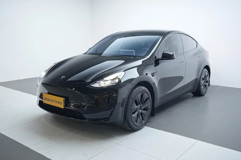 Tesla Model Y, 2023
