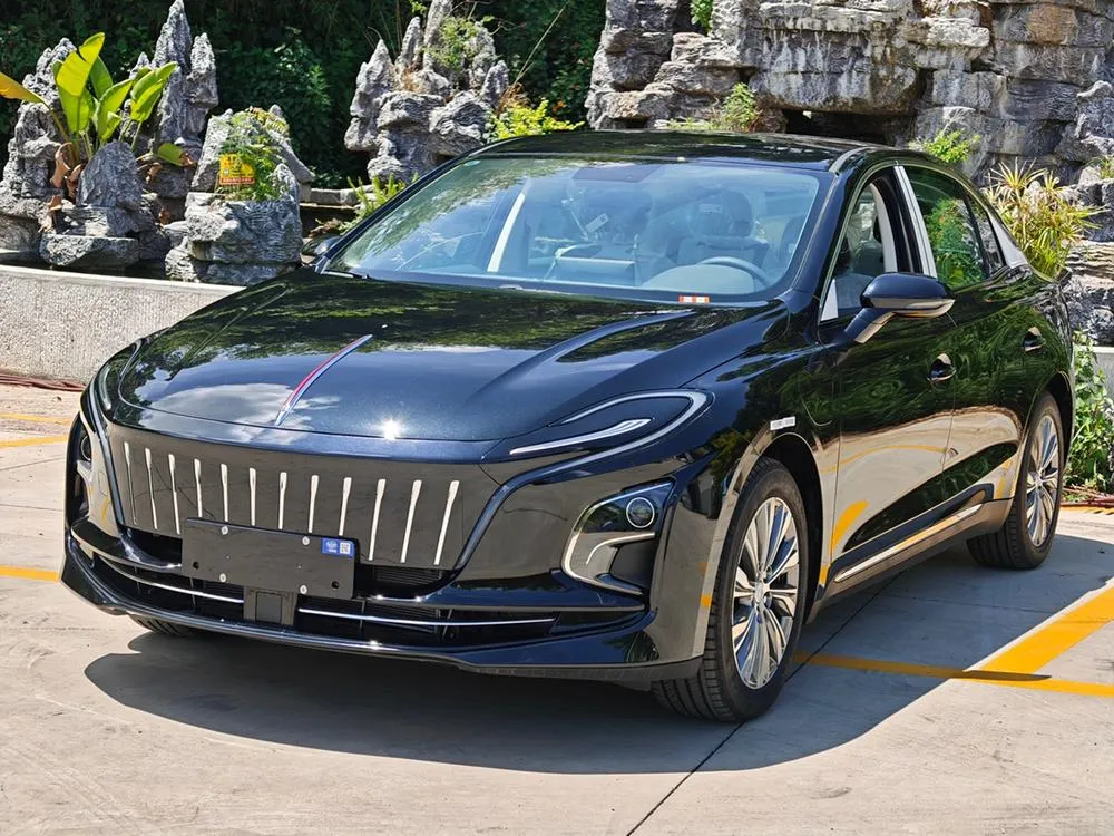 Hongqi E-QM5, 2024