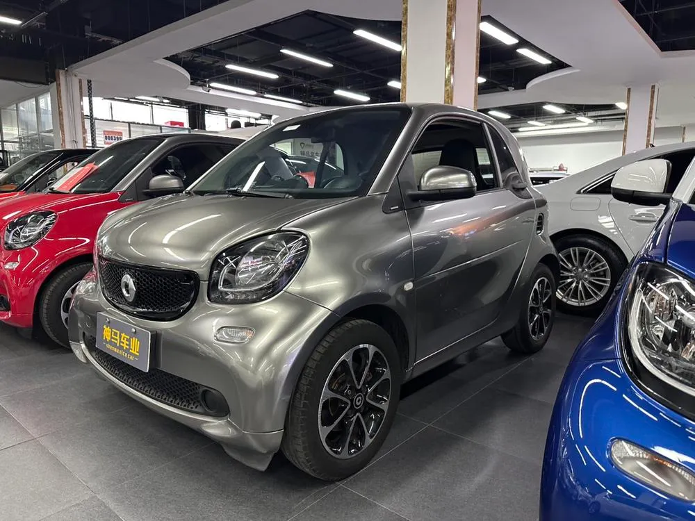 Smart fortwo 1.0L 52 Edition, 2015 — фото 1