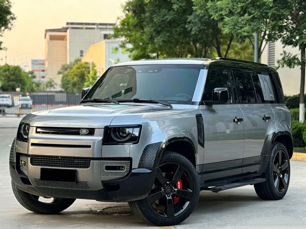 Land Rover Defender 110 3.0T P400 X-DYNAMIC HSE, 2023 — фото 1