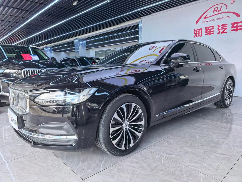 Volvo S90 B5 Luxury Edition, 2024 — фото 1