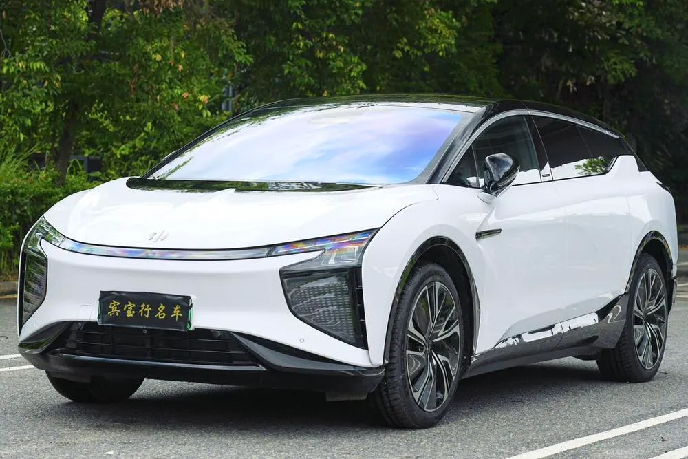 HiPhi X, 2022