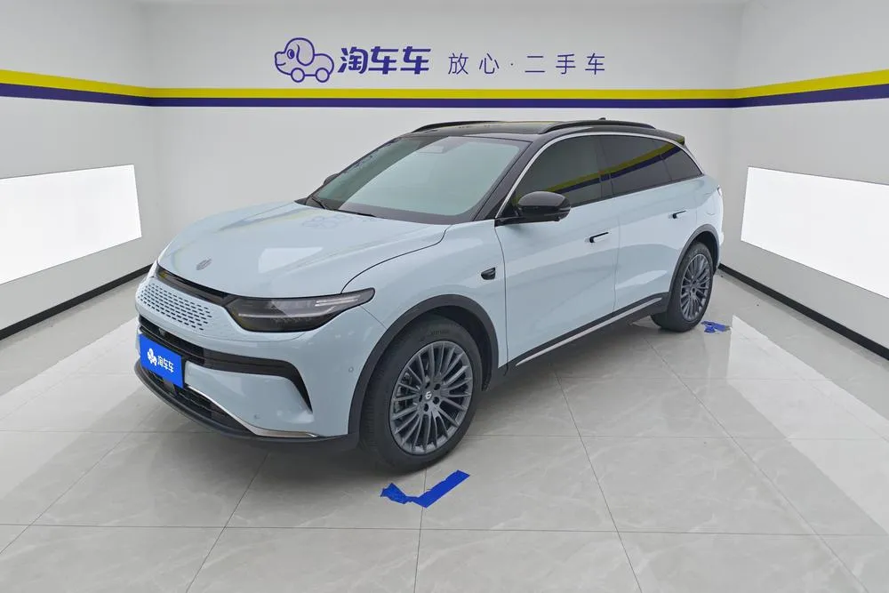 Leapmotor C11 EREV 300 Prestige Edition, 2024 — фото 1