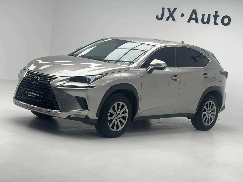 Lexus NX, 2020