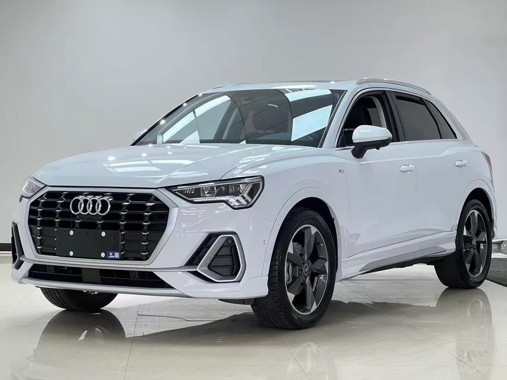 Audi Q3, 2022