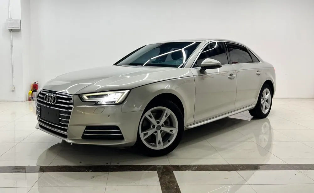 Audi A4L 40 TFSI Fashion Version, 2017 — фото 1