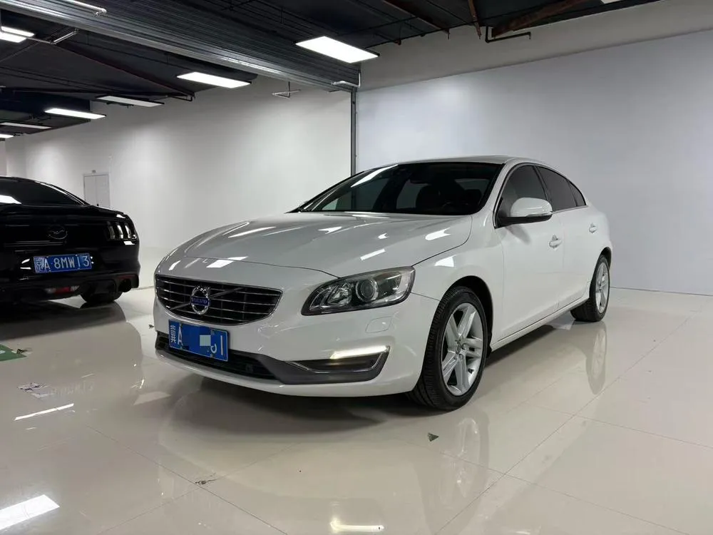 Volvo S60, 2015