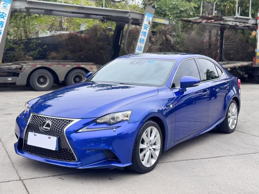 Lexus IS, 2015