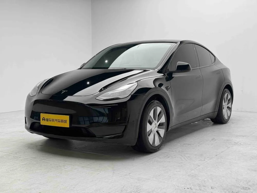 Tesla Model Y, 2022