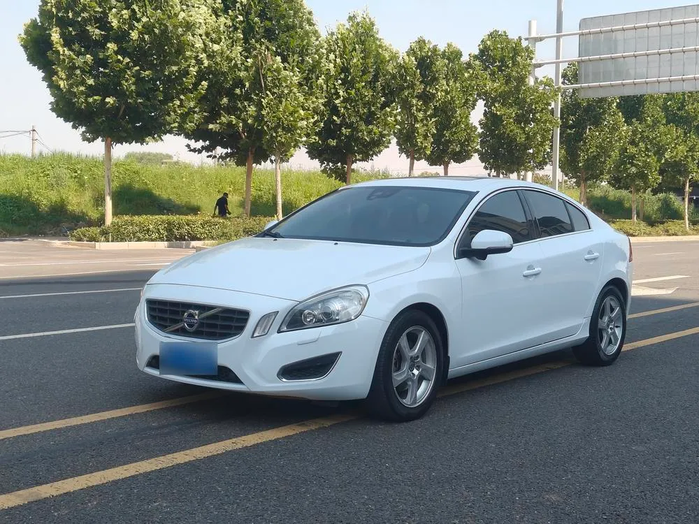 Volvo S60 (Import) T5 Edition, 2012 — фото 1