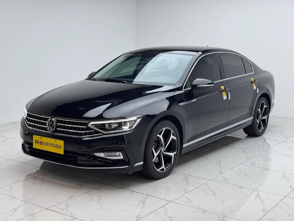 Volkswagen Magotan 200 Anniversary Edition 330TSI DSG Leading Version, 2023 — фото 1