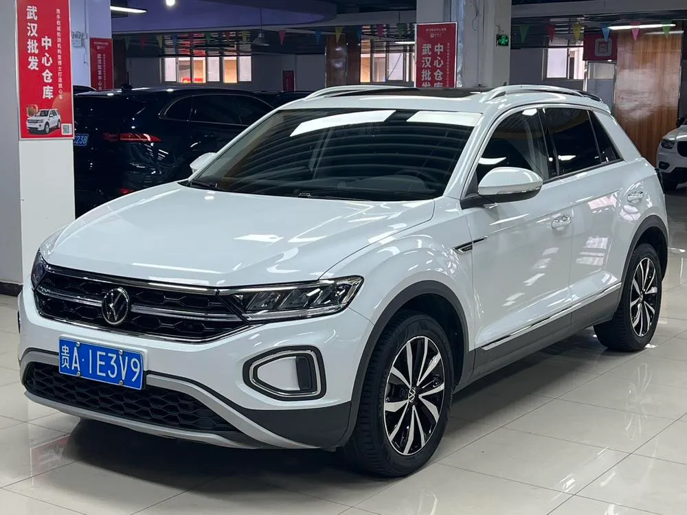 Volkswagen T-Roc 280TSI DSG Edition, 2023 — фото 1