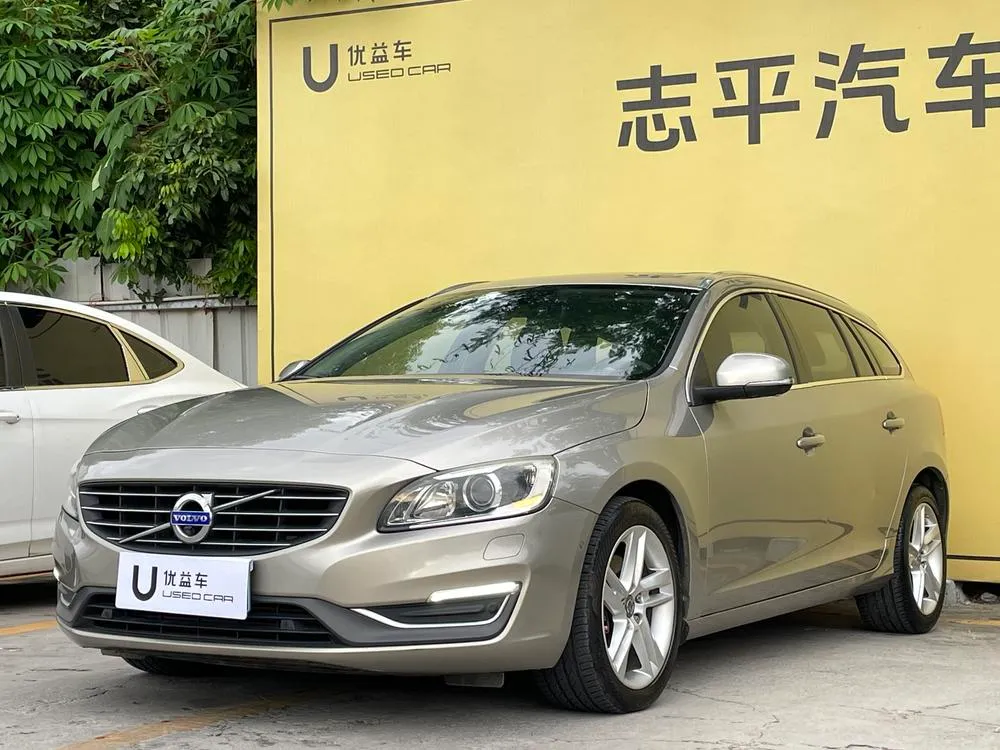 Volvo V60, 2015
