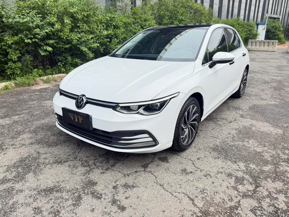 Volkswagen Golf, 2023