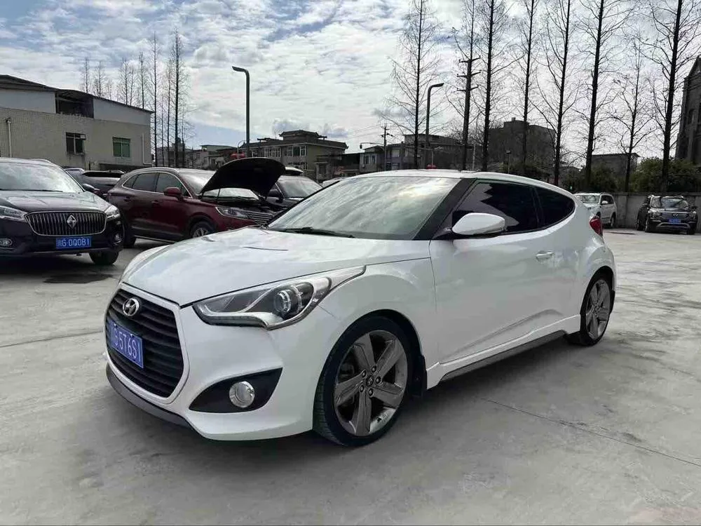 Hyundai Veloster, 2012