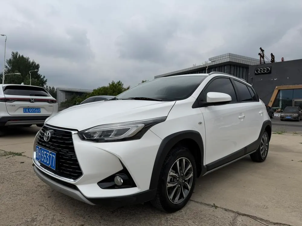 Toyota Yaris L Elite Stylish X 1.5L CVT Luxury PLUS Edition, 2022 — фото 1