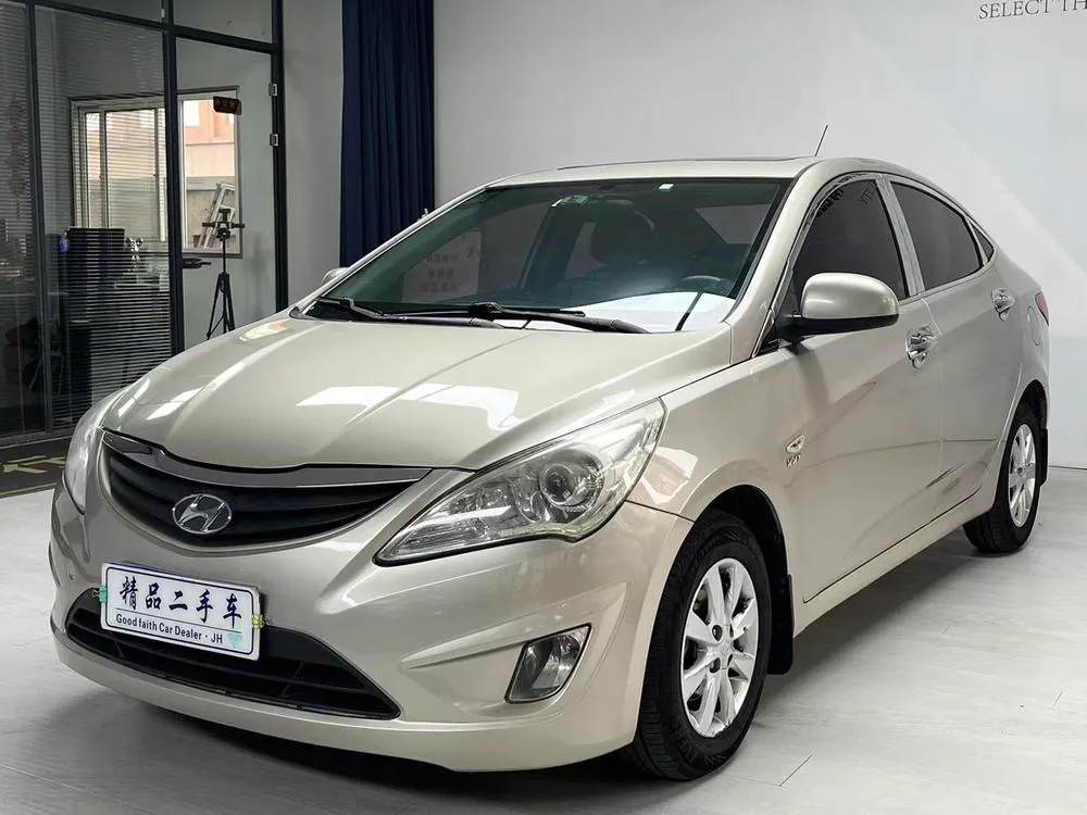 Hyundai Verna, 2010