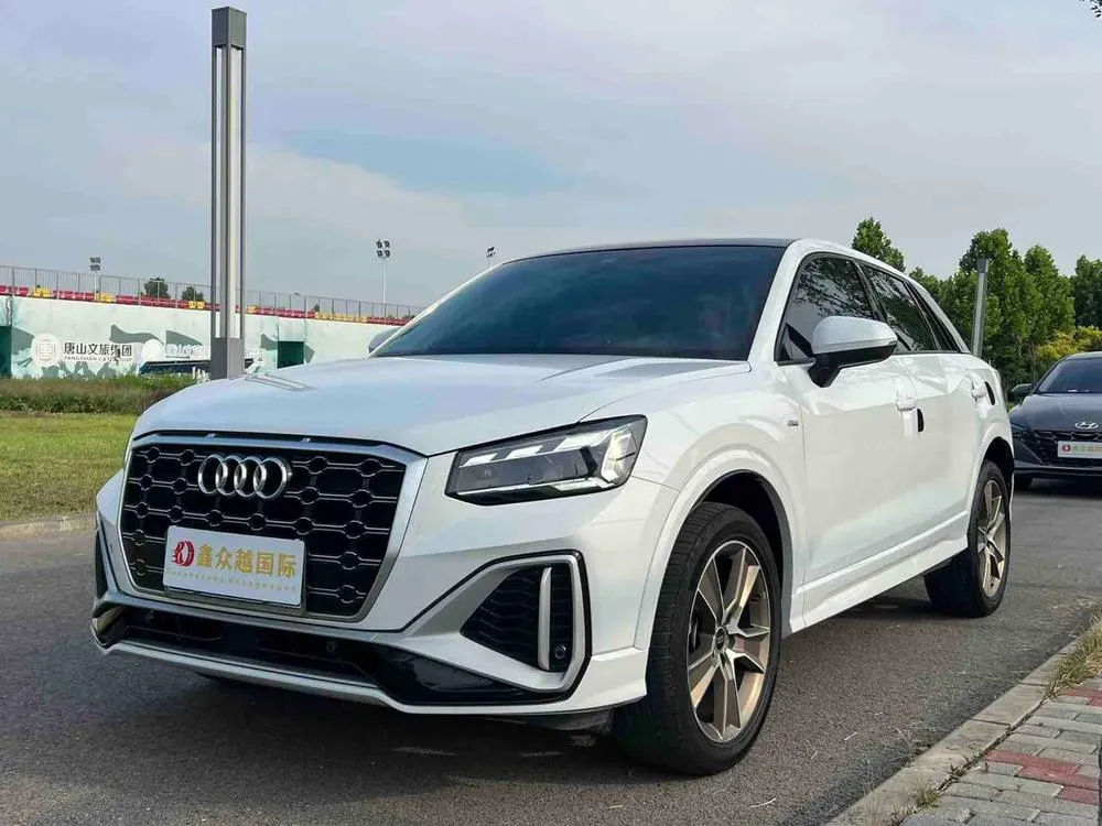 Audi Q2L, 2022