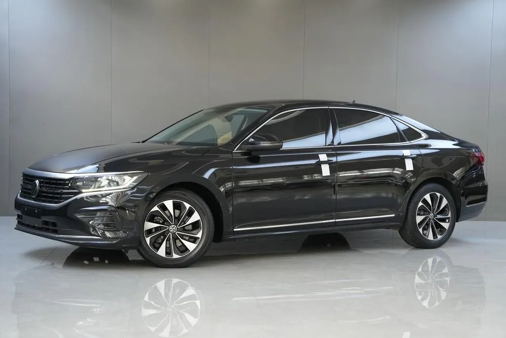 Volkswagen Passat, 2023