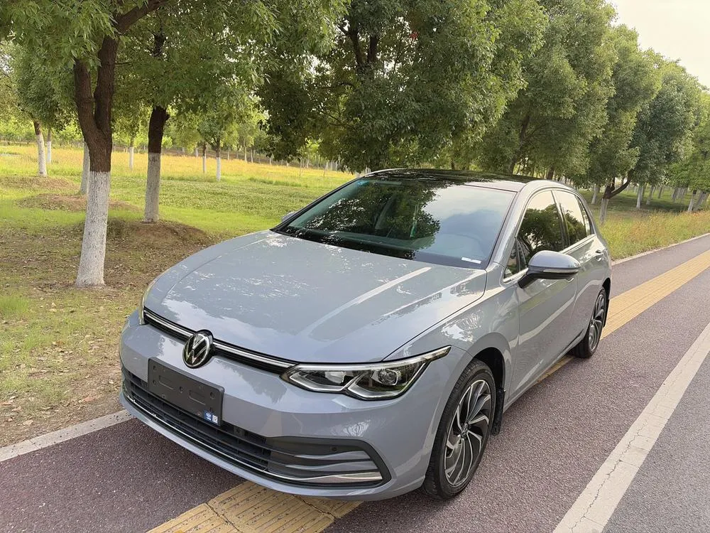 Volkswagen Golf, 2023