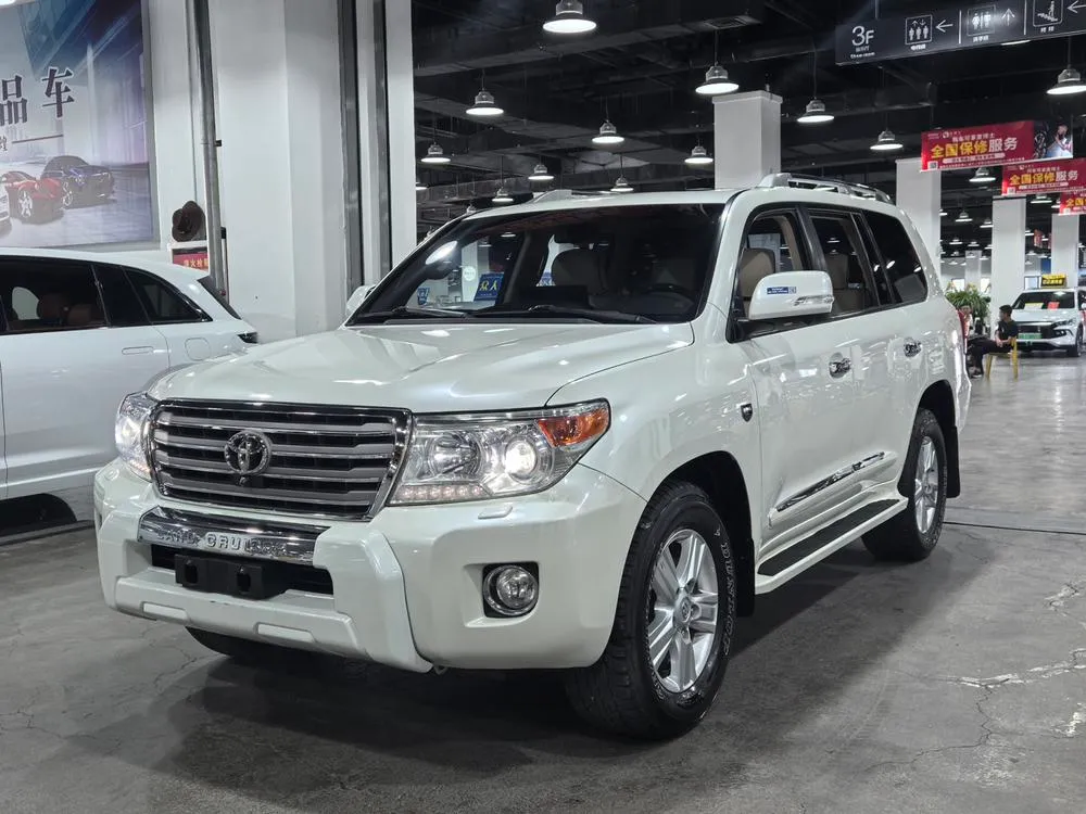 Toyota Land Cruiser (Import), 2015