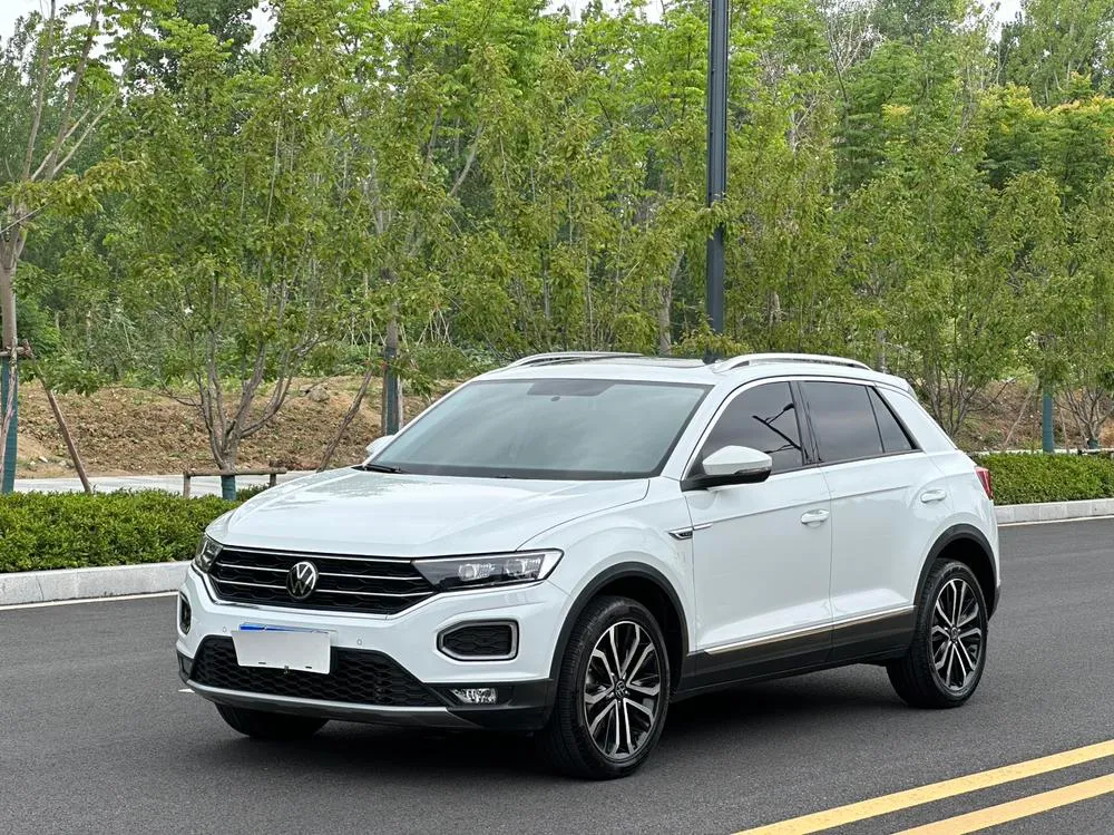 Volkswagen T-Roc 280TSI DSG 2WD PLUS, 2022 — фото 1