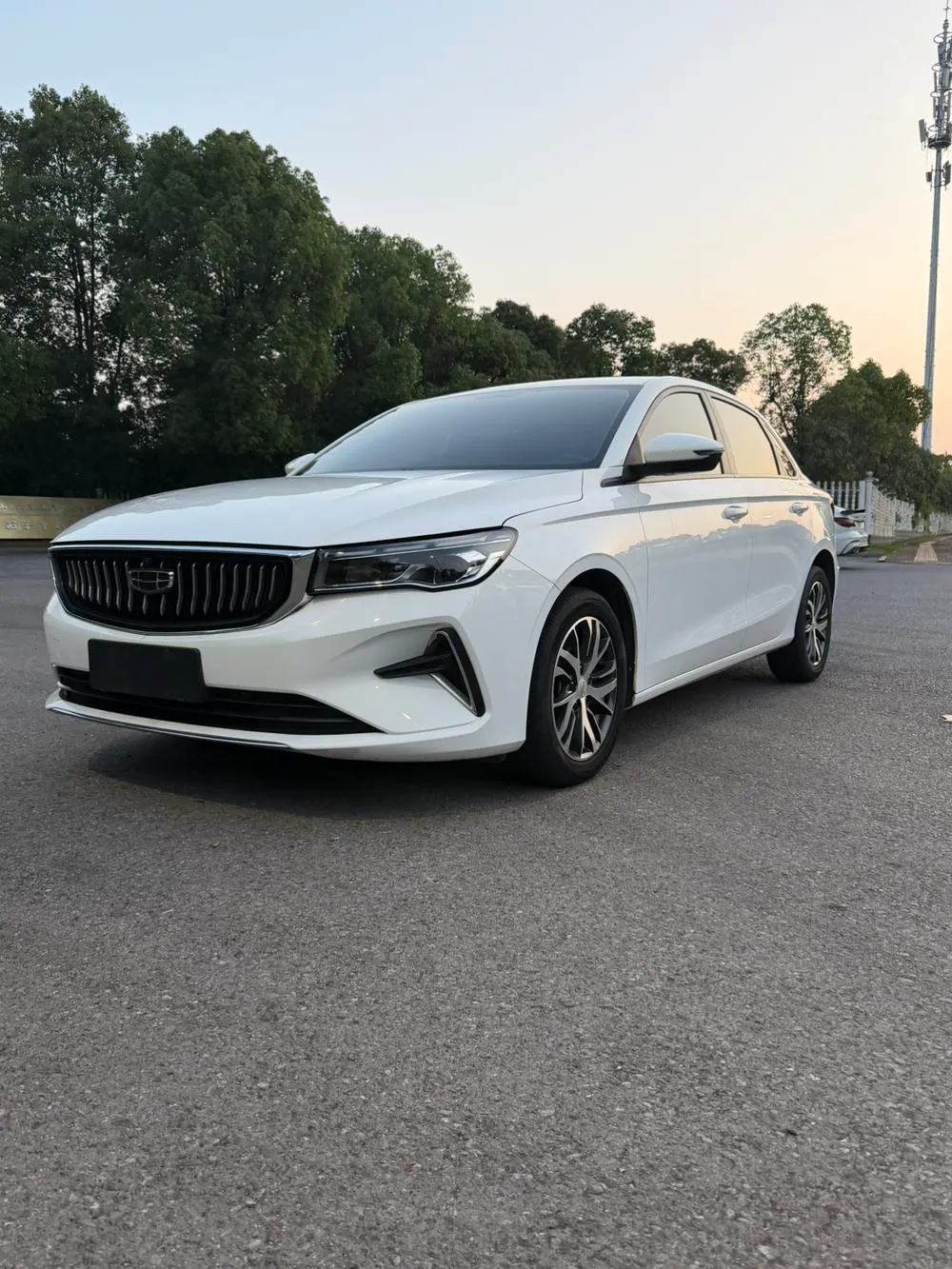 Geely Emgrand 4 Champion Edition 1.5L CVT Luxury Version, 2023 — фото 1