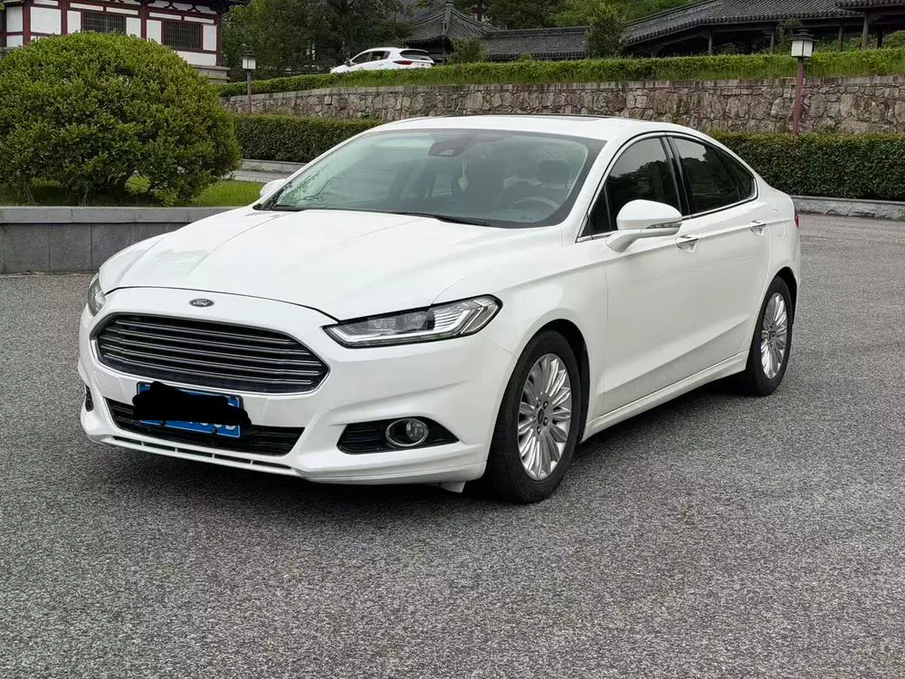 Ford Mondeo 2.0L GTDi200 Fashion Version, 2013 — фото 1