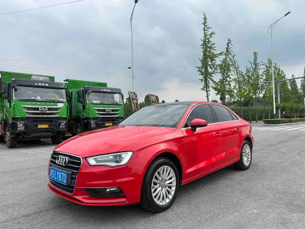 Audi A3 Limousine 35 TFSI Version, 2015 — фото 1