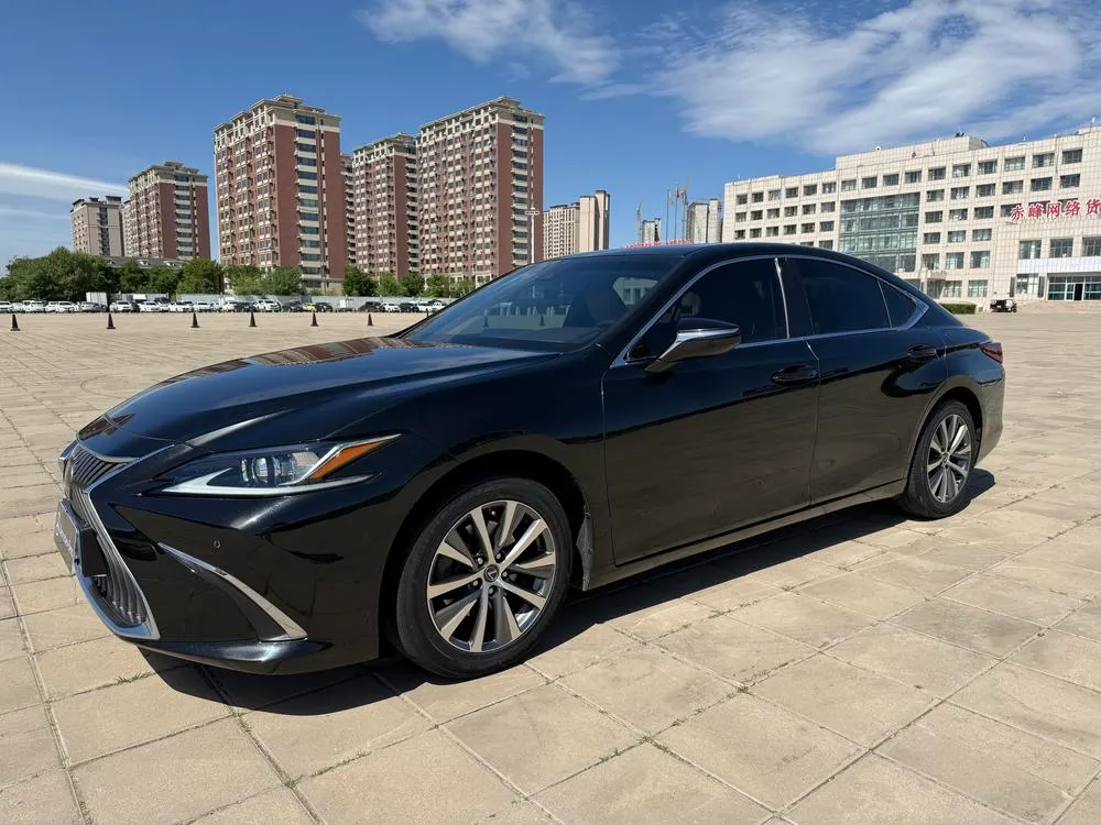 Lexus ES, 2018