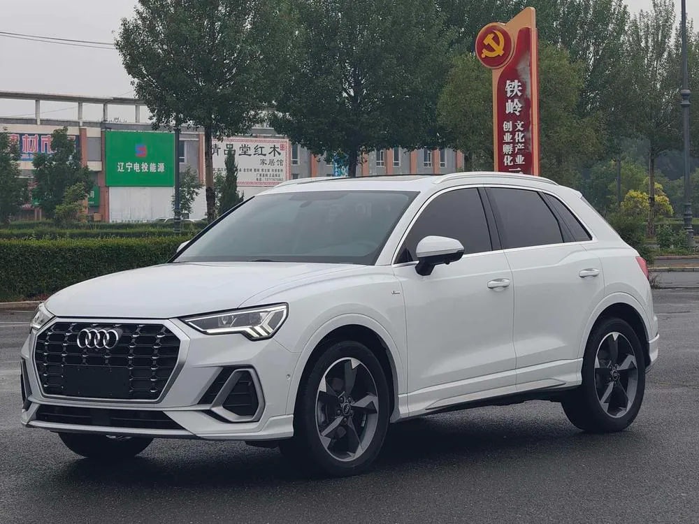 Audi Q3, 2022