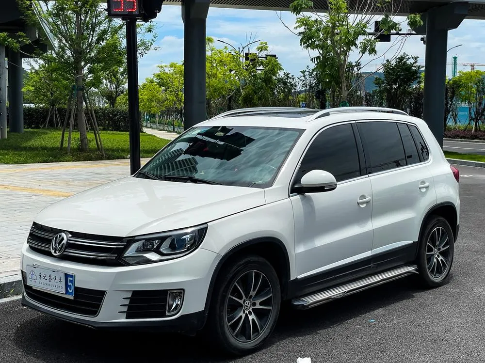 Volkswagen Tiguan 1.8TSI Auto 4WD Comfort Edition, 2015 — фото 1