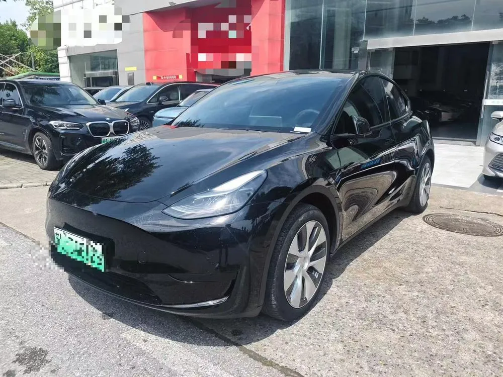 Tesla Model Y, 2022