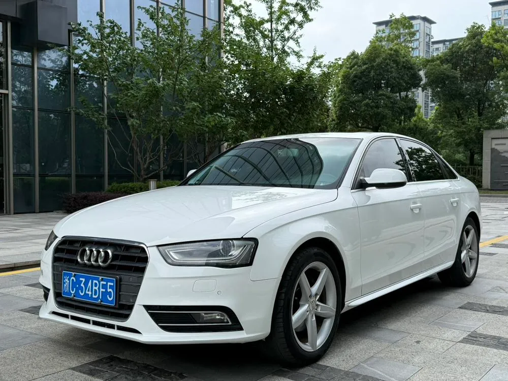 Audi A4L 35 TFSI Auto Comfort Version, 2015 — фото 1