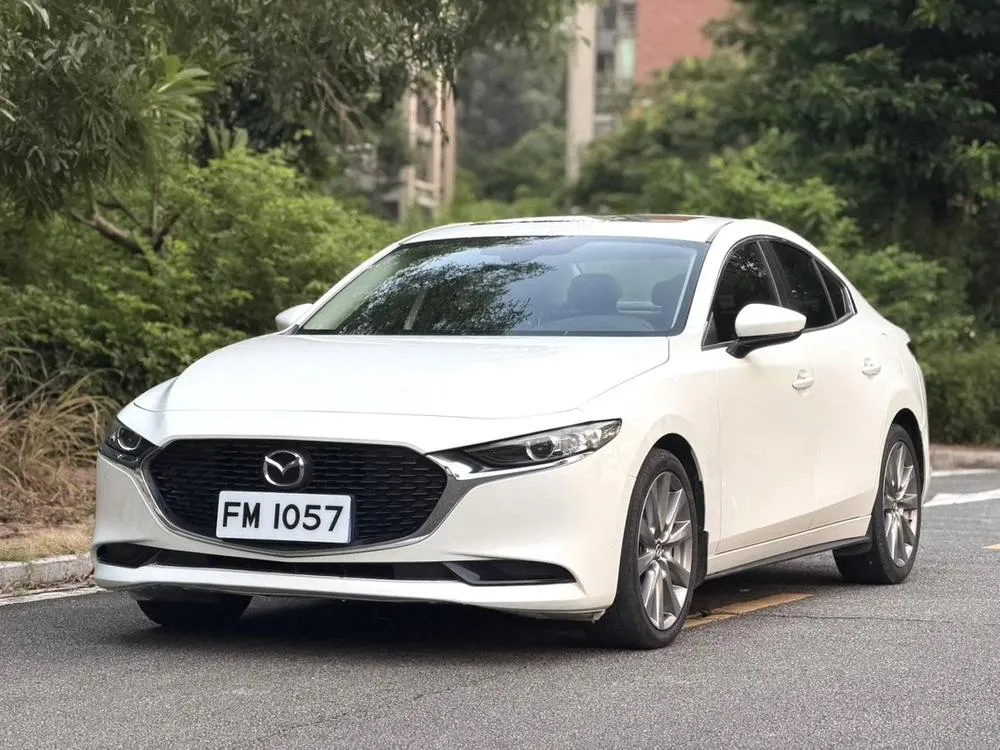 Mazda 3 Axela 2.0L Auto Edition, 2021 — фото 1