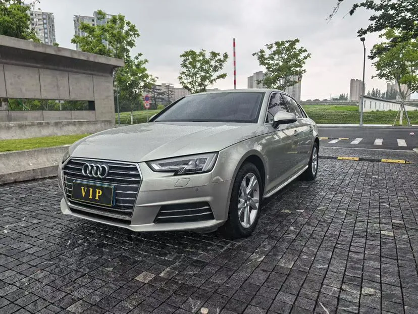 Audi A4L, 2018