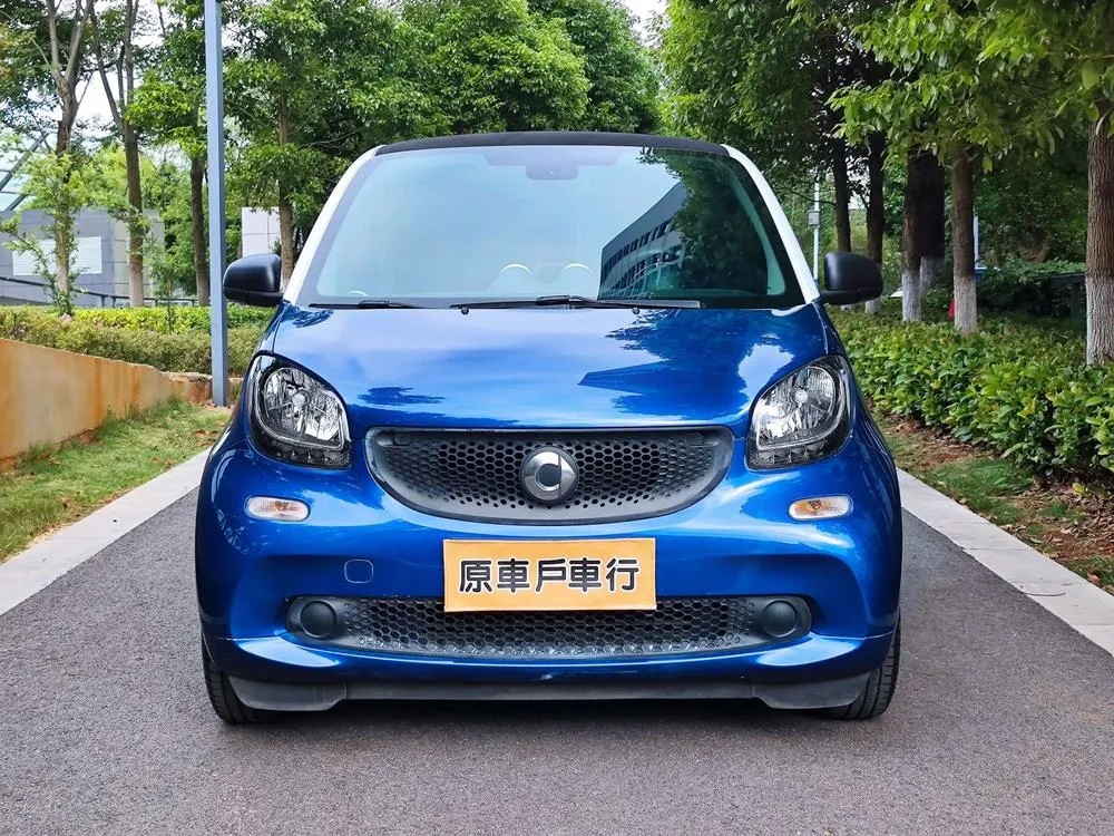Smart fortwo 1.0L 52 Edition CN5, 2018 — фото 1