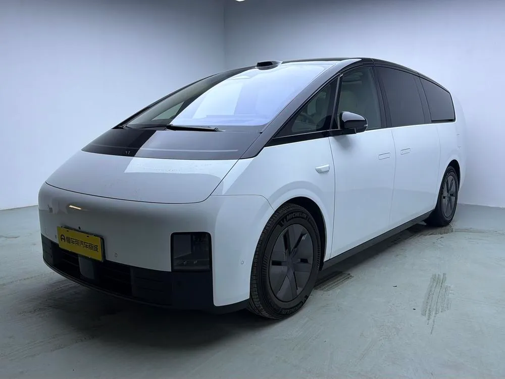 Li Auto MEGA, 2025