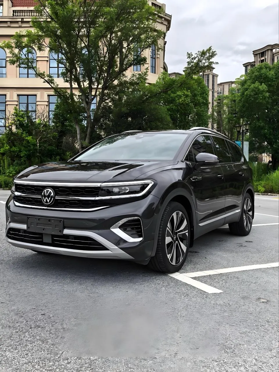 Volkswagen Tavendor 380TSI 4WD Luxury Edition Pro 6 Seater, 2024 — фото 1